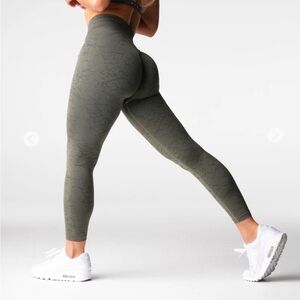 NVGTN Evergreen Breakthrough Seamless Leggings